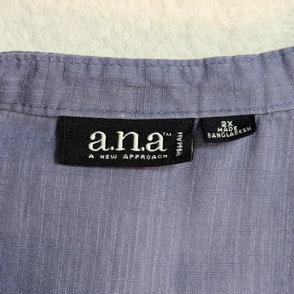 a.n.a Woman's Plus 2X Periwinkle Blue Button Front Pintuck Peplum Top - Picture 2 of 5